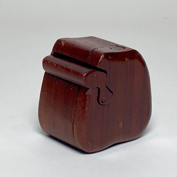 Vintage Wooden Apple Puzzle Box 4 Pieces Trinket Jewelry Container Felt Lining - Picture 2 of 7